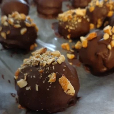 chocolate covered peanut butter cheesecake balls